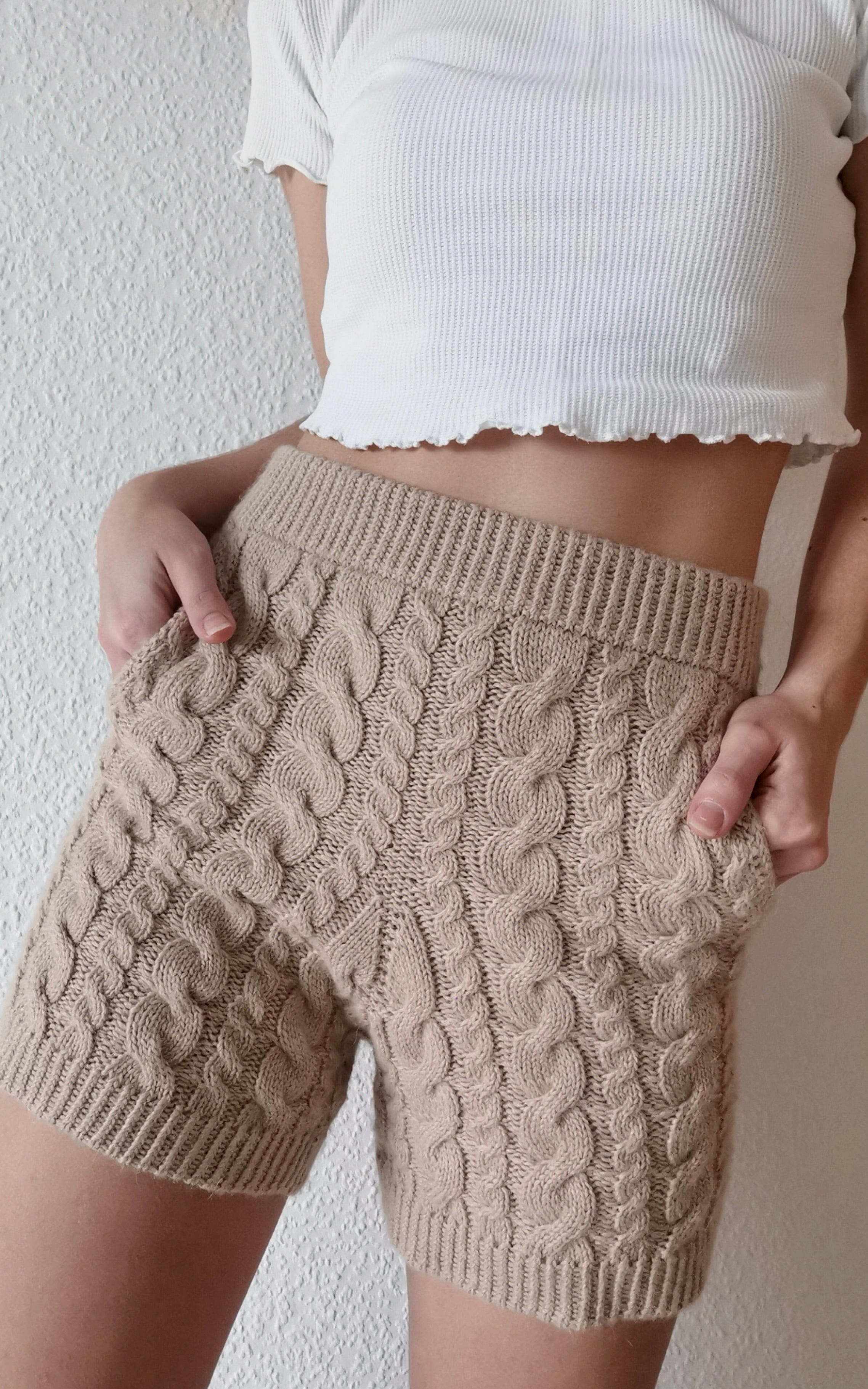 Cozy Cable Shorts - DOUBLE SUNDAY - Strickset von ANN.KA.THRIN jetzt online kaufen bei OONIQUE