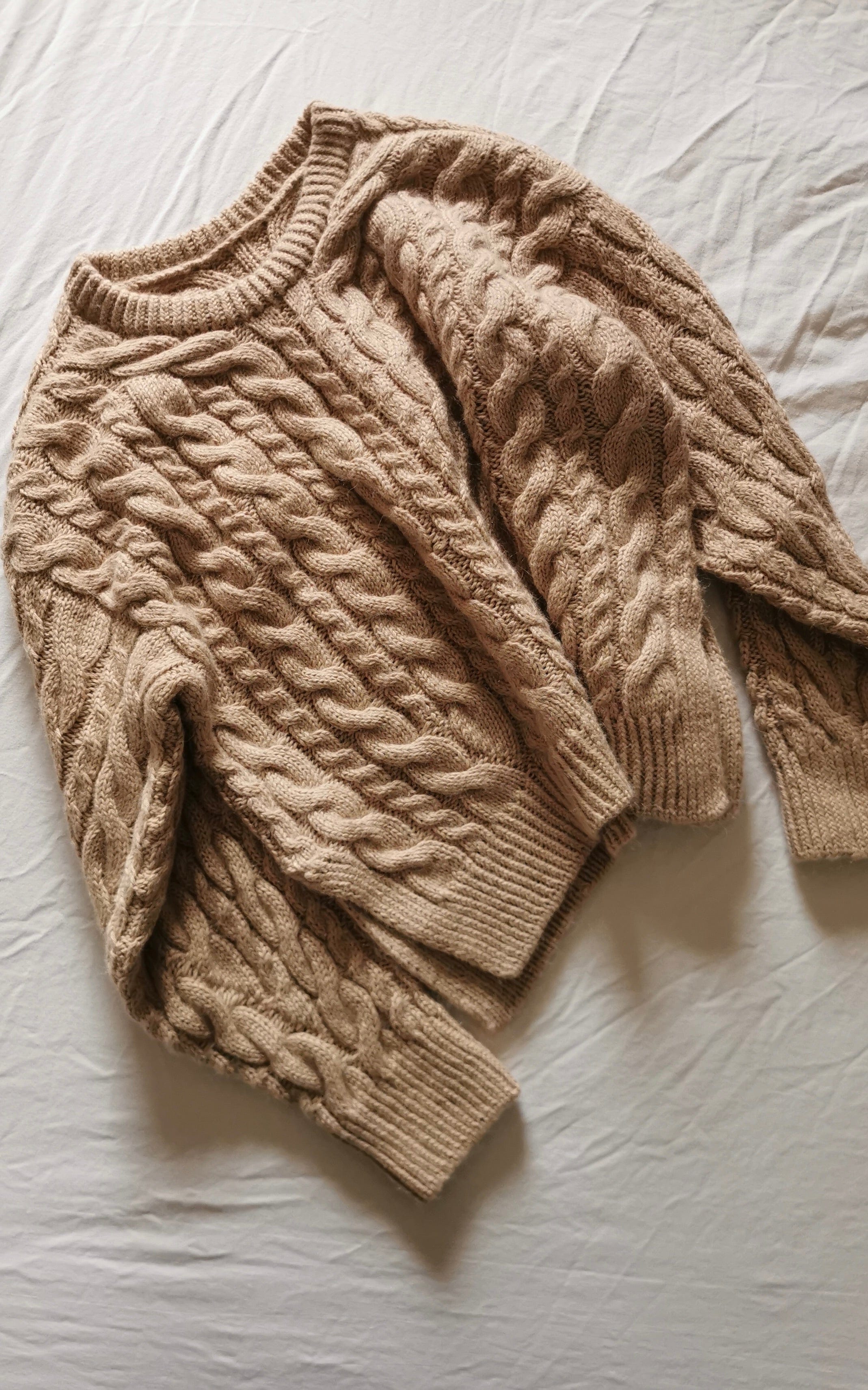 Cozy Cable Sweater - DOUBLE SUNDAY - Strickset von ANN.KA.THRIN jetzt online kaufen bei OONIQUE
