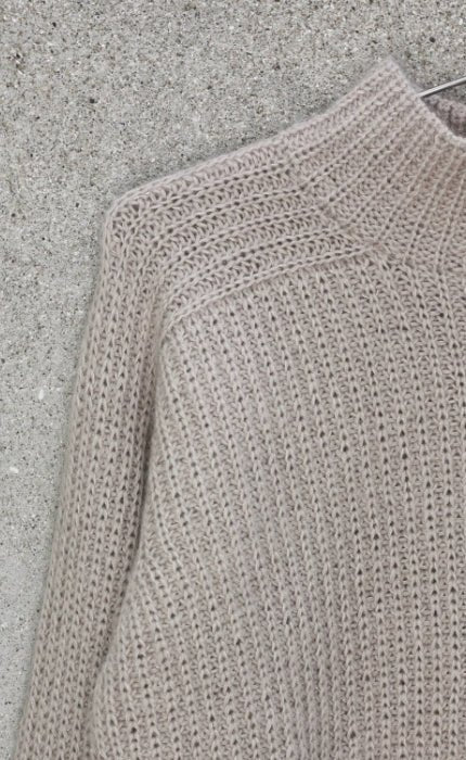 Aviaya Sweater - MERINO & SOFT SILK MOHAIR - Strickset von KNITTING FOR OLIVE jetzt online kaufen bei OONIQUE