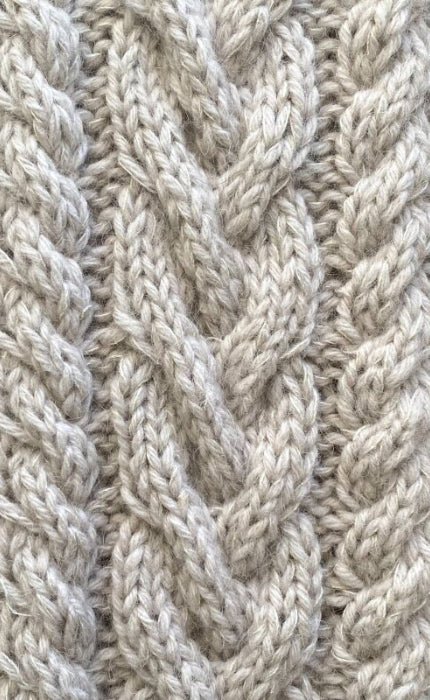 Chunky Cable Sweater - HEAVY MERINO & SOFT SILK MOHAIR - Strickset von KNITTING FOR OLIVE jetzt online kaufen bei OONIQUE