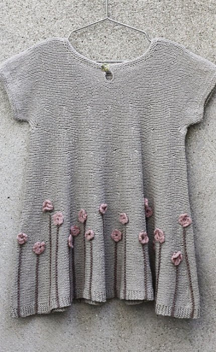 Flower Dress - MERINO - Strickset von KNITTING FOR OLIVE jetzt online kaufen bei OONIQUE