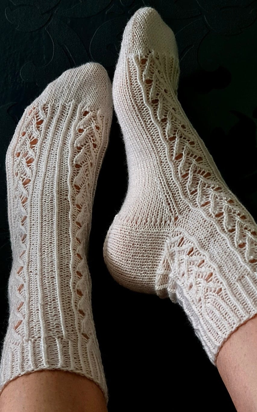 Cosina Socken - MEILENWEIT - Strickset von JOÉL JOÉL jetzt online kaufen bei OONIQUE