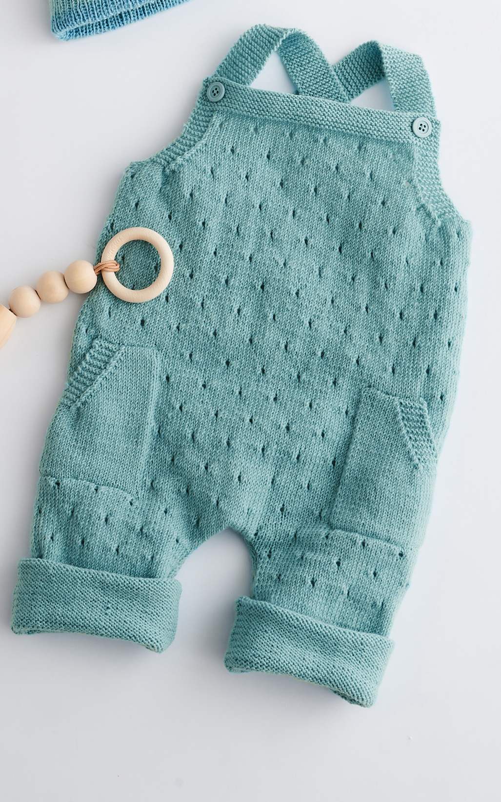 Baby Latzhose mit Taschen - Strickset von LANA GROSSA jetzt online kaufen bei OONIQUE