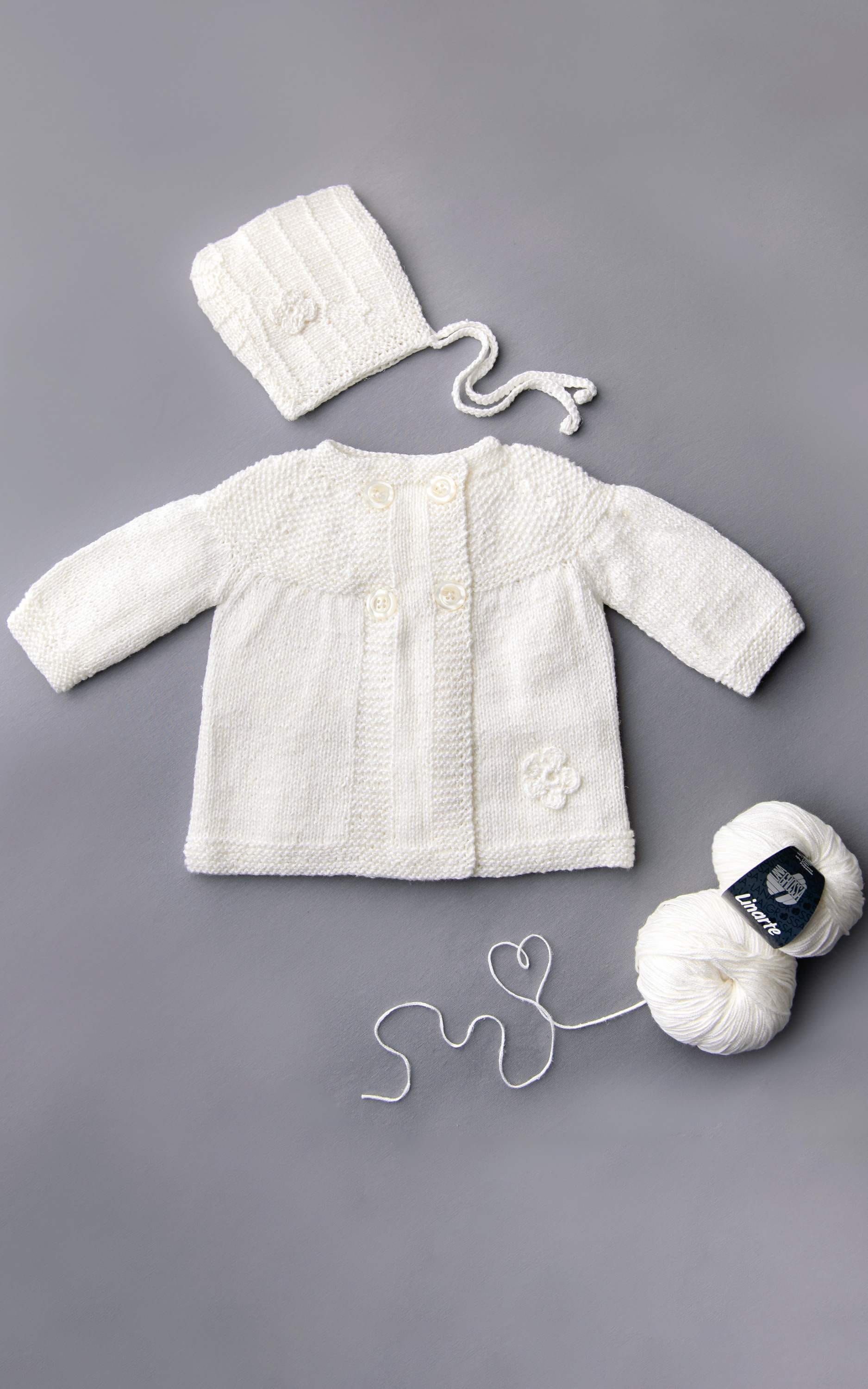 LANA GROSSA Strickset Baby Mütze mit Häkelblümchen - Strickset