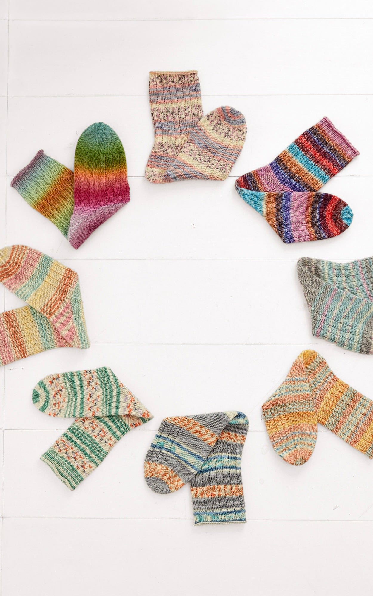 Basic Socken im Rippenmuster - MEILENWEIT 100 - Strickset von LANA GROSSA jetzt online kaufen bei OONIQUE