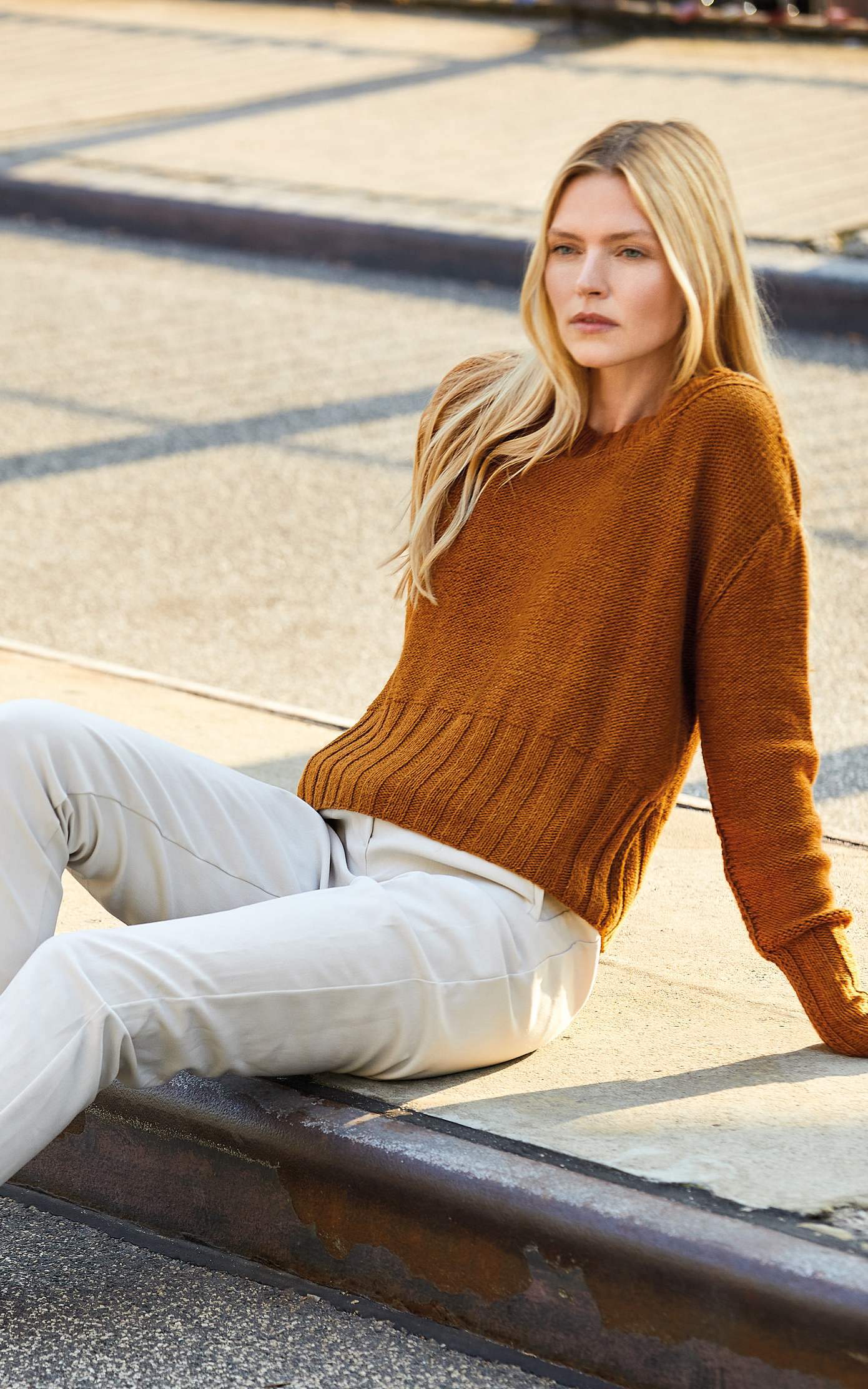 Pullover mit breiten Bündchen - Strickset von LANA GROSSA jetzt online kaufen bei OONIQUE