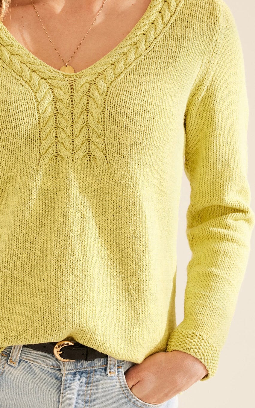 Schöner Pullover mit Zopfbetonung - ELASTICO - Strickset von LANA GROSSA jetzt online kaufen bei OONIQUE