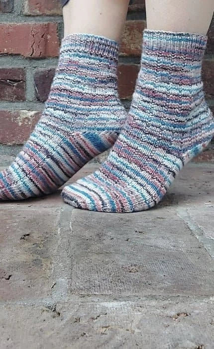 Pari Socks - MEILENWEIT 100 SETA - Strickset von IMKE VON NATHUSIUS jetzt online kaufen bei OONIQUE